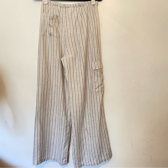 Chico's Wide Legged Linen Striped Pants size 1 - Picture 2 of 8